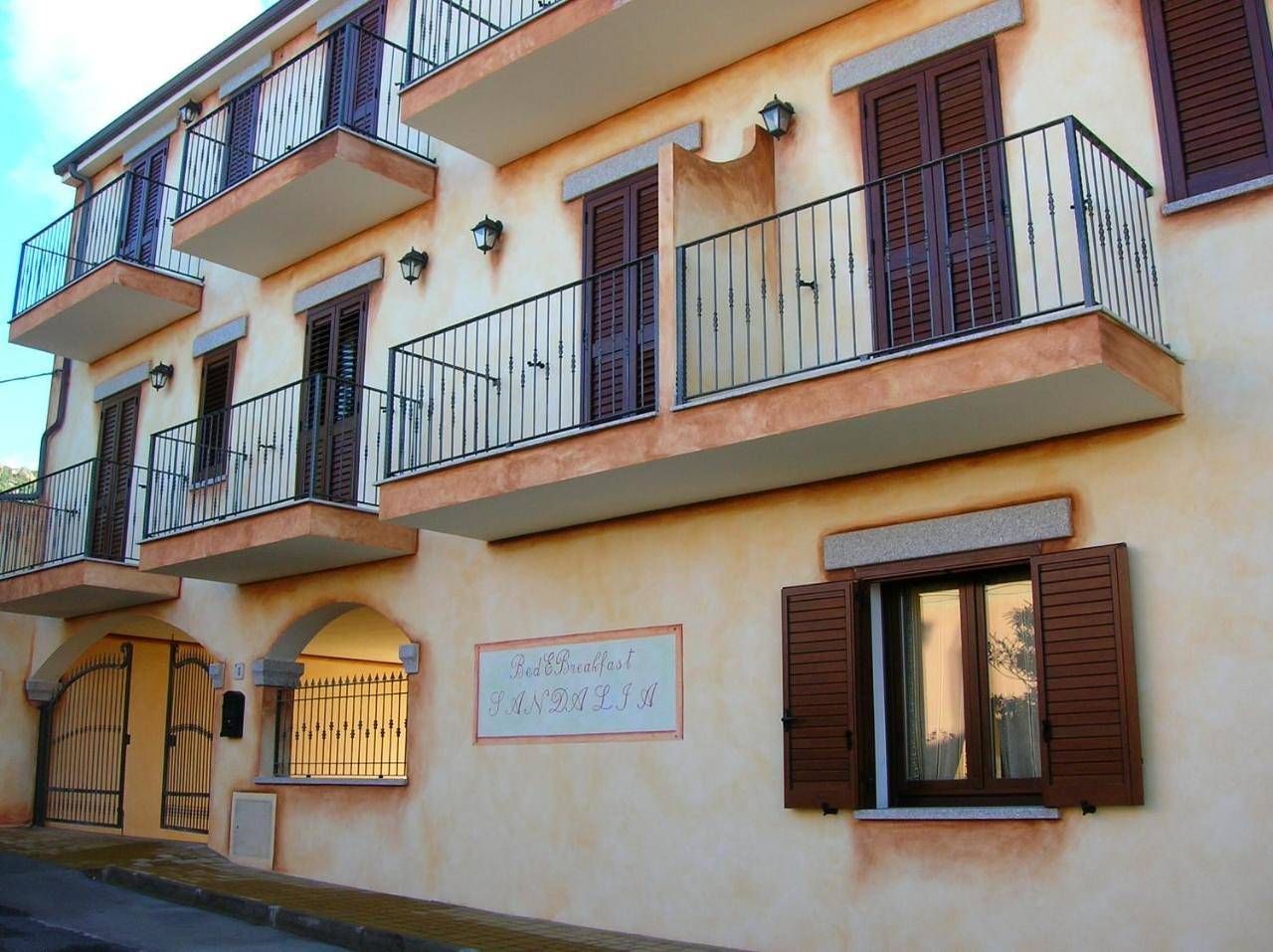 Budget Double or Twin Room in Muntiggioni, Badesi