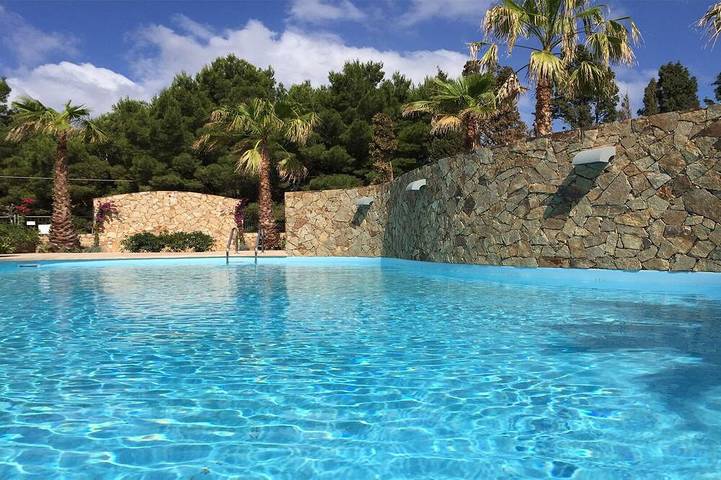 Appartamento vacanze per 8 persone, con giardino e piscina nonché balcone - 1