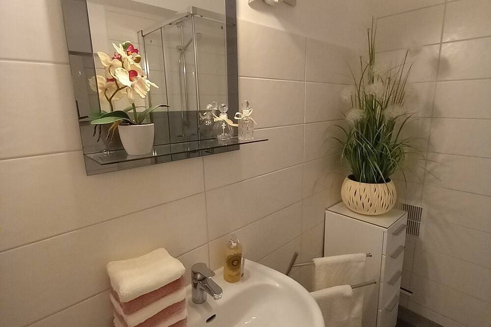 Ganze Wohnung, Traumwohnung mit Domblick und Balkon - Köln Messe Deutz in Köln, Rheinland
