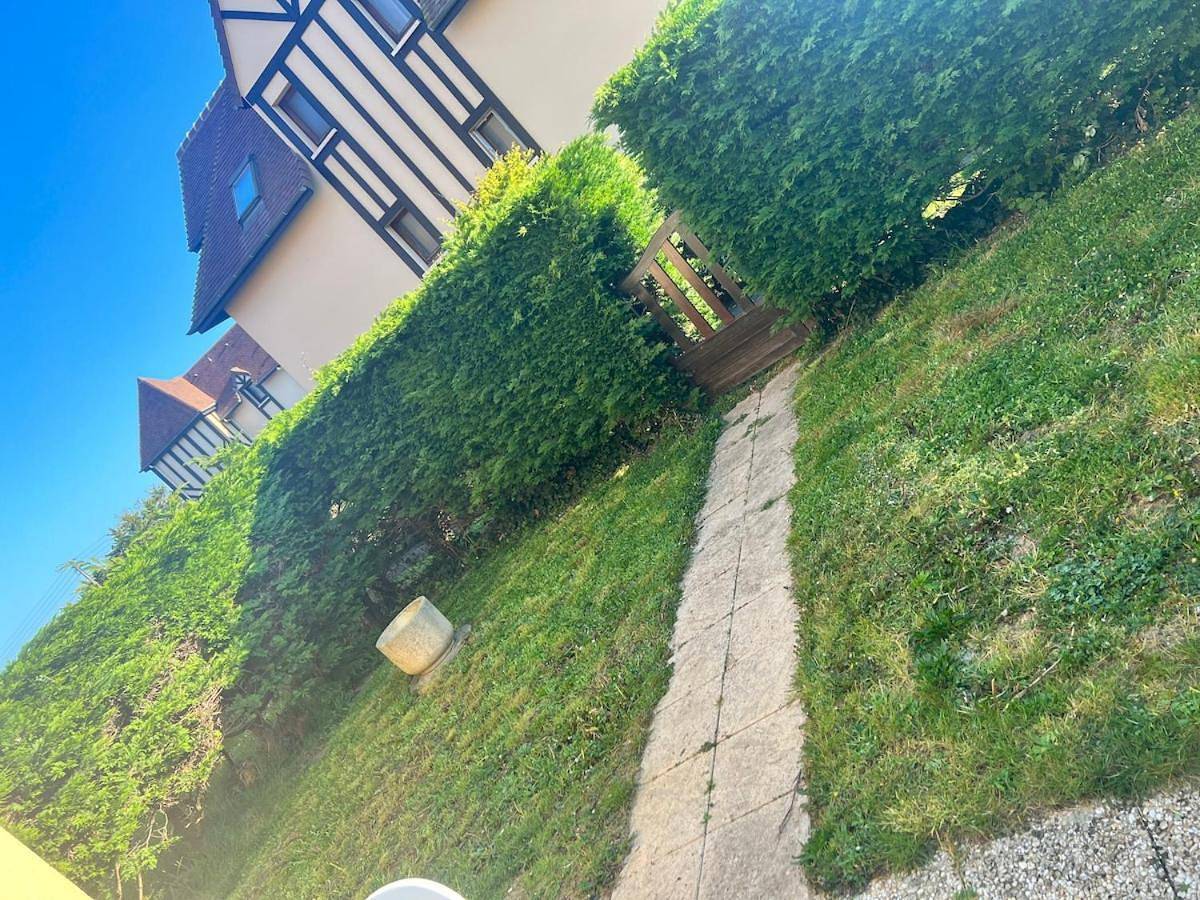 Appartement entier, Studio proche mer avec jardin in Ouistreham, Région de Caen