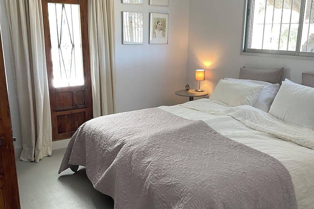 Casa Rocas - Pool with Swimjet in Comares, Málaga Province