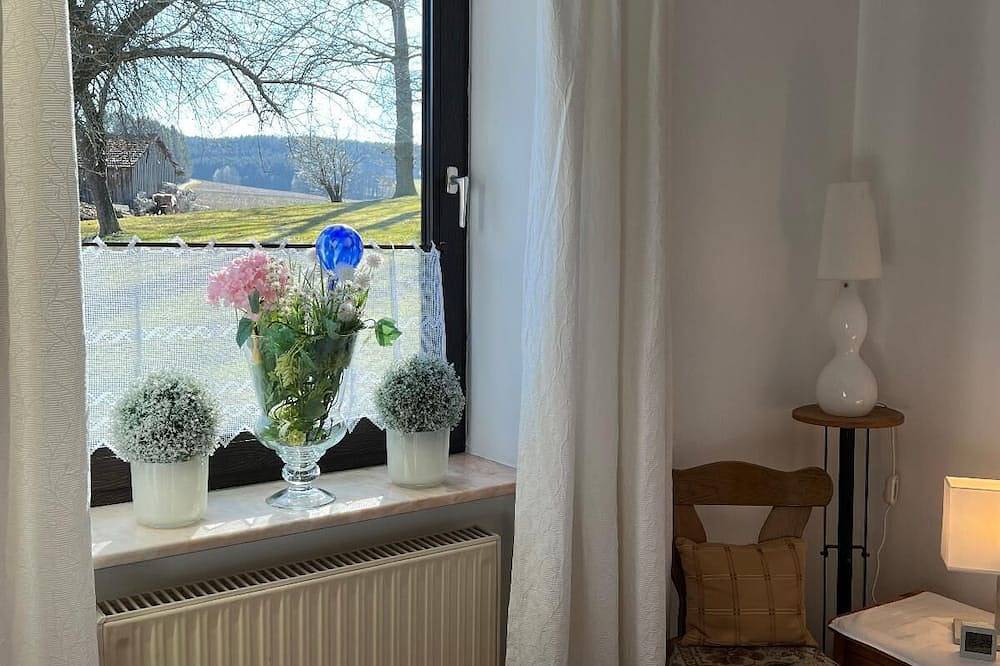 Ganze Wohnung, Ferienwohnung (60 qm) für bis zu 3 Personen mit Terrasse in Furth im Wald, Ostbayern