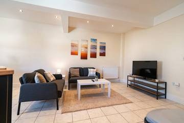 Apartment for 4 People in Folkestone, Kent Downs, Photo 3