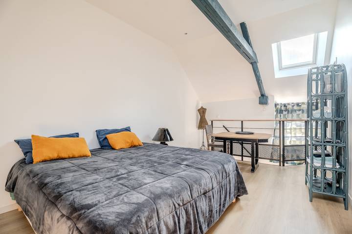 Studio entier, Studio 'Les Mesliers' avec terrasse partagée, jardin partagé et Wi-Fi in Sens-de-Bretagne, Région de Rennes