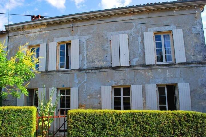 Location de vacances pour 10 personnes, avec Jardin à Saint-Hilaire-de-Villefranche