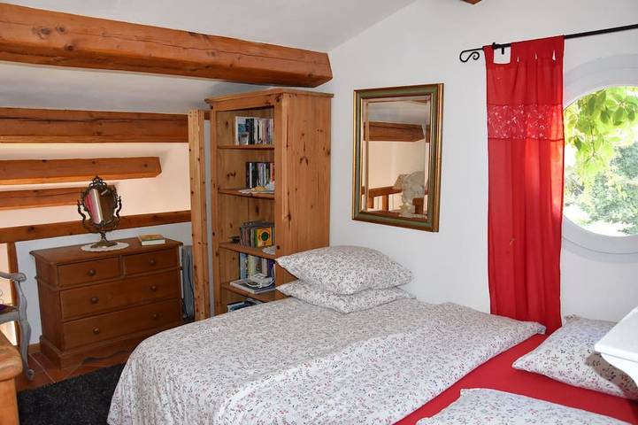 Gîte pour 3 personnes, avec jardin et terrasse à Ampus - 3