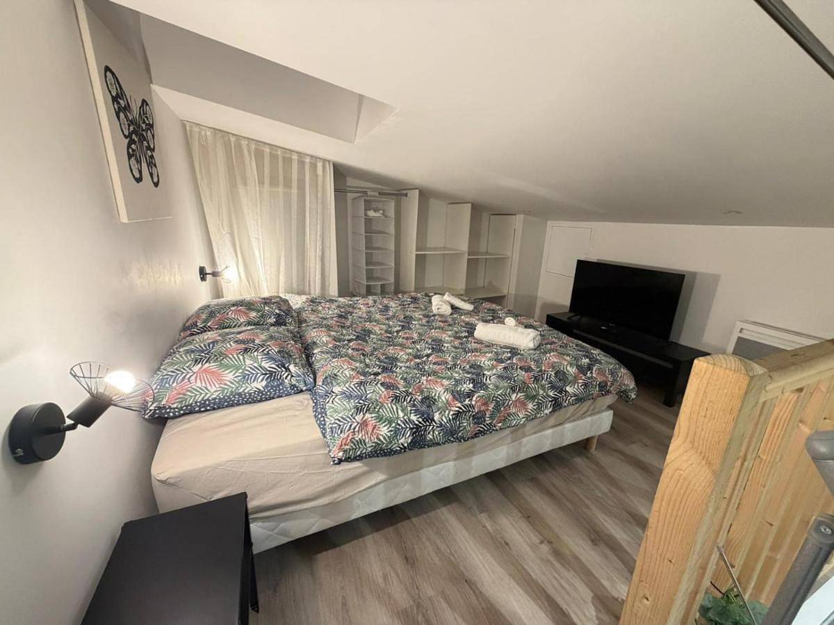 Appartement entier, Duplex Moon x4 pers New - Gare Parilly in Vénissieux, Lyon et ses environs