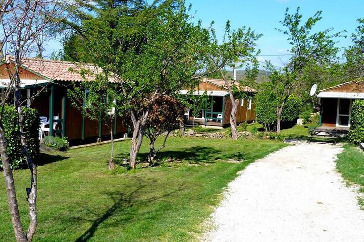 Gîte pour 5 personnes, avec terrasse et piscine, animaux acceptés à Camon - 4