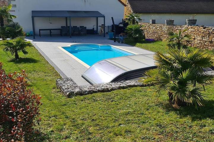 Location de vacances pour 10 personnes, avec Terrasse et Jardin dans Mantry