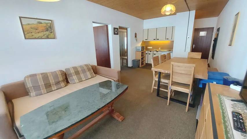 Bungalow für 8 Personen, mit Sauna und Balkon sowie Pool in der Steiermark