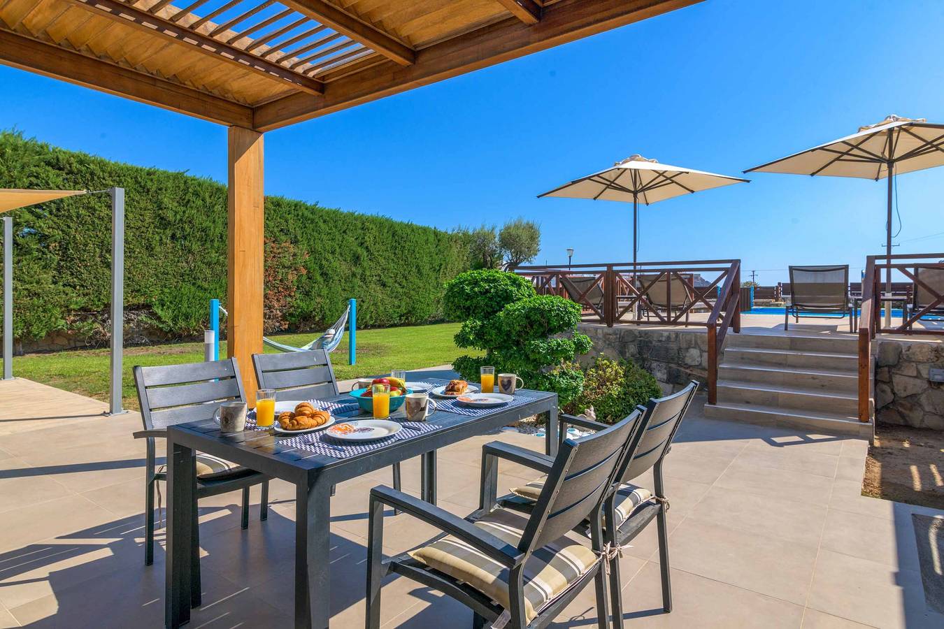 Villa für 4 Personen mit Pool in Lindos, Rhodos