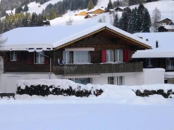 Hütte für 4 Personen, mit Balkon in Adelboden