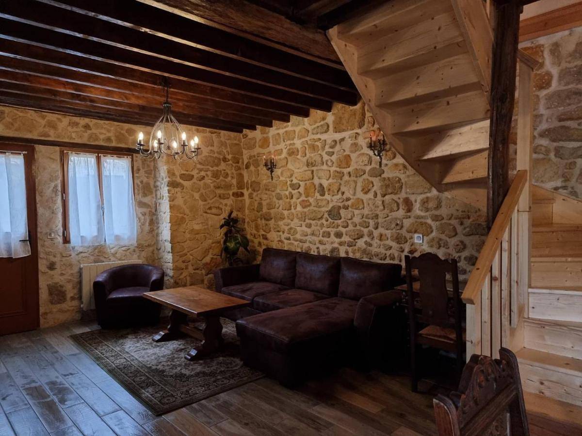 Appartement entier, Three-Bedroom Apartment in Boissy-l'Aillerie, Parc naturel régional du Vexin Français