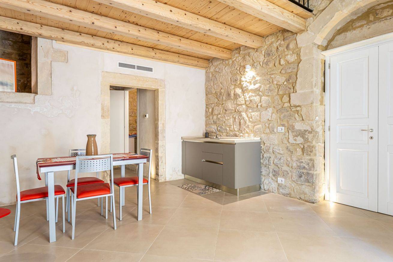 Appartamento intero, I Bassi Di casa Moncada – Ground Floor Apartment in Ragusa, Provincia di Ragusa