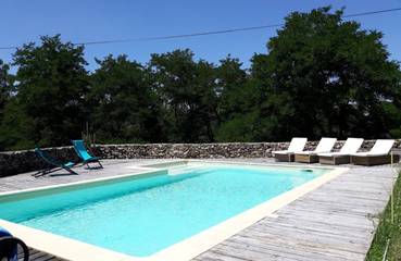 Cottage pour 2 personnes, avec piscine et jardin dans Mauves