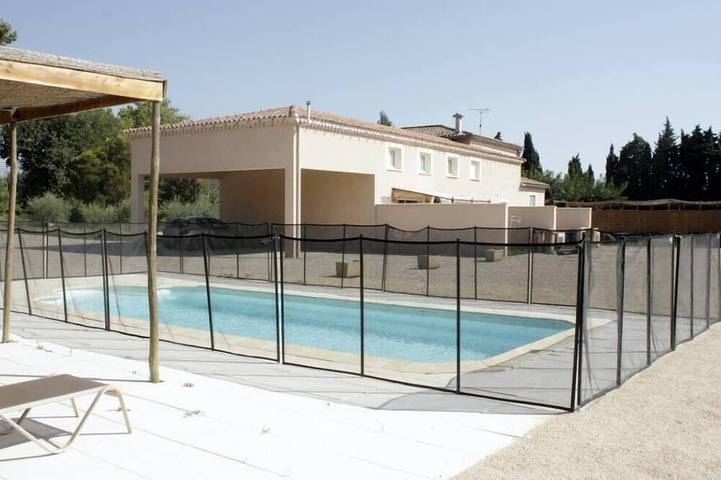 Gîte pour 6 personnes, avec terrasse et jardin