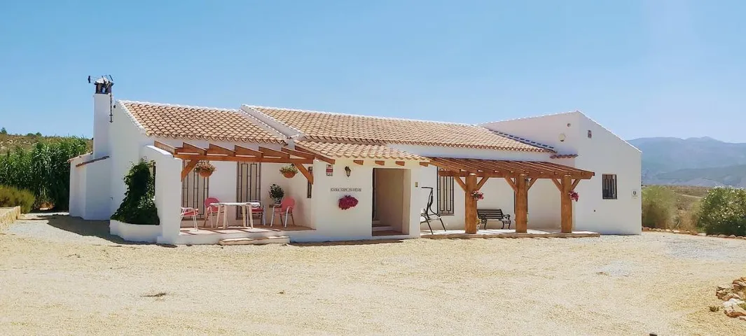 Holiday apartment for 5 people, with pool and view as well as garden - 1