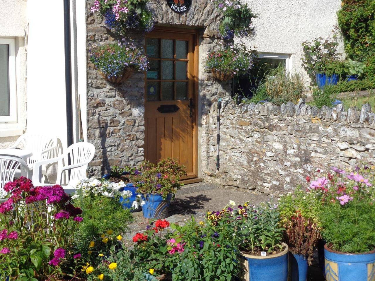 Lodge House B&B in Buckland St Mary, Somerset