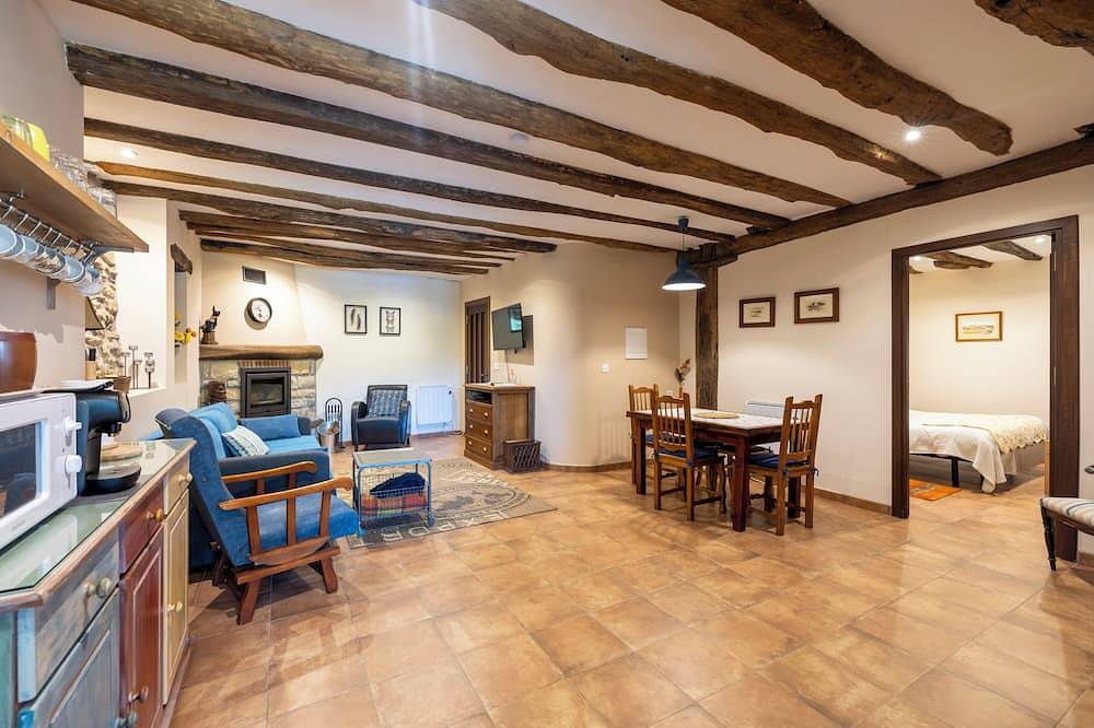 Ländliche Wohnung Gazume gemütliche Wohnung mit Kamin. in Aia, Gipuzkoa