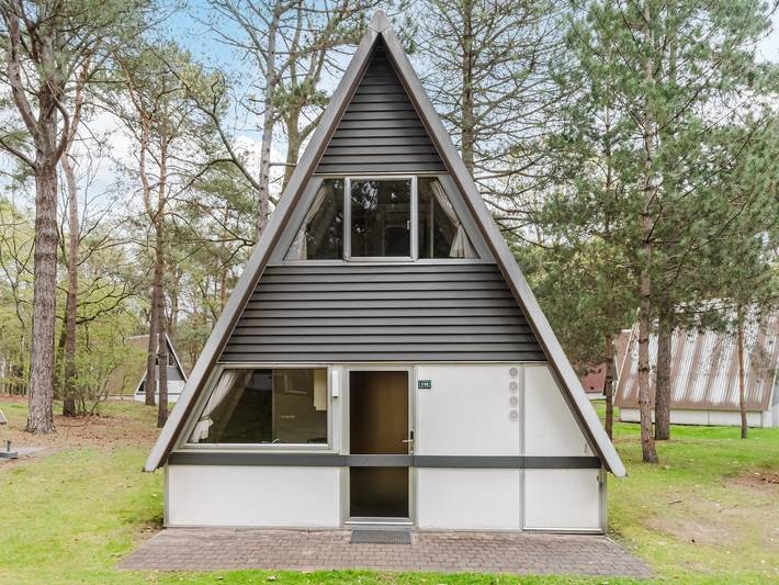 Ferienhaus für 4 Personen, mit Terrasse und Pool in Nordbrabant