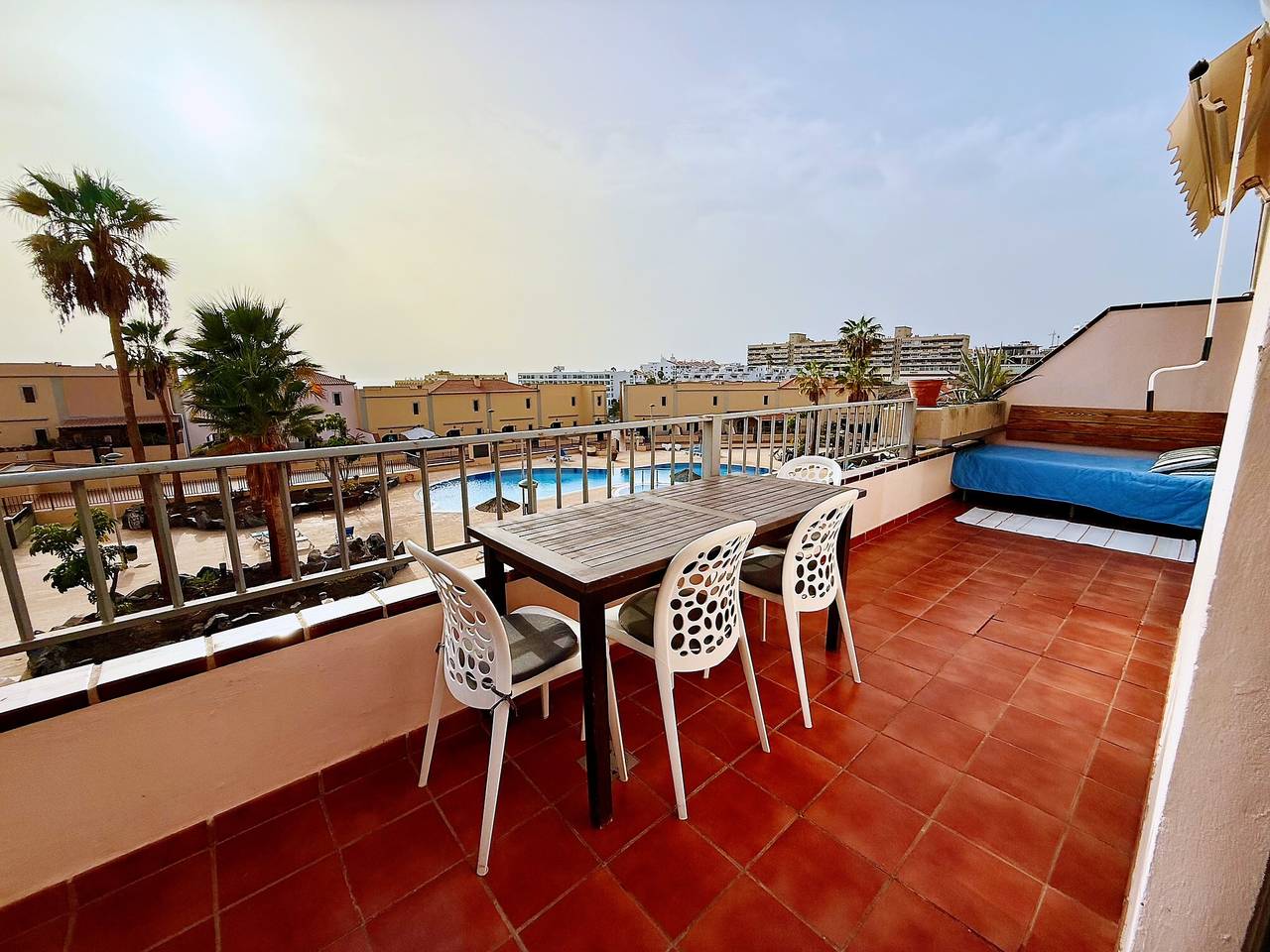 Entire apartment, Vacation Apartment '2 Bedroom  Callao Salvaje' with Sea View, Shared Pool and Wi-Fi in Playa de Ajabo, Adeje