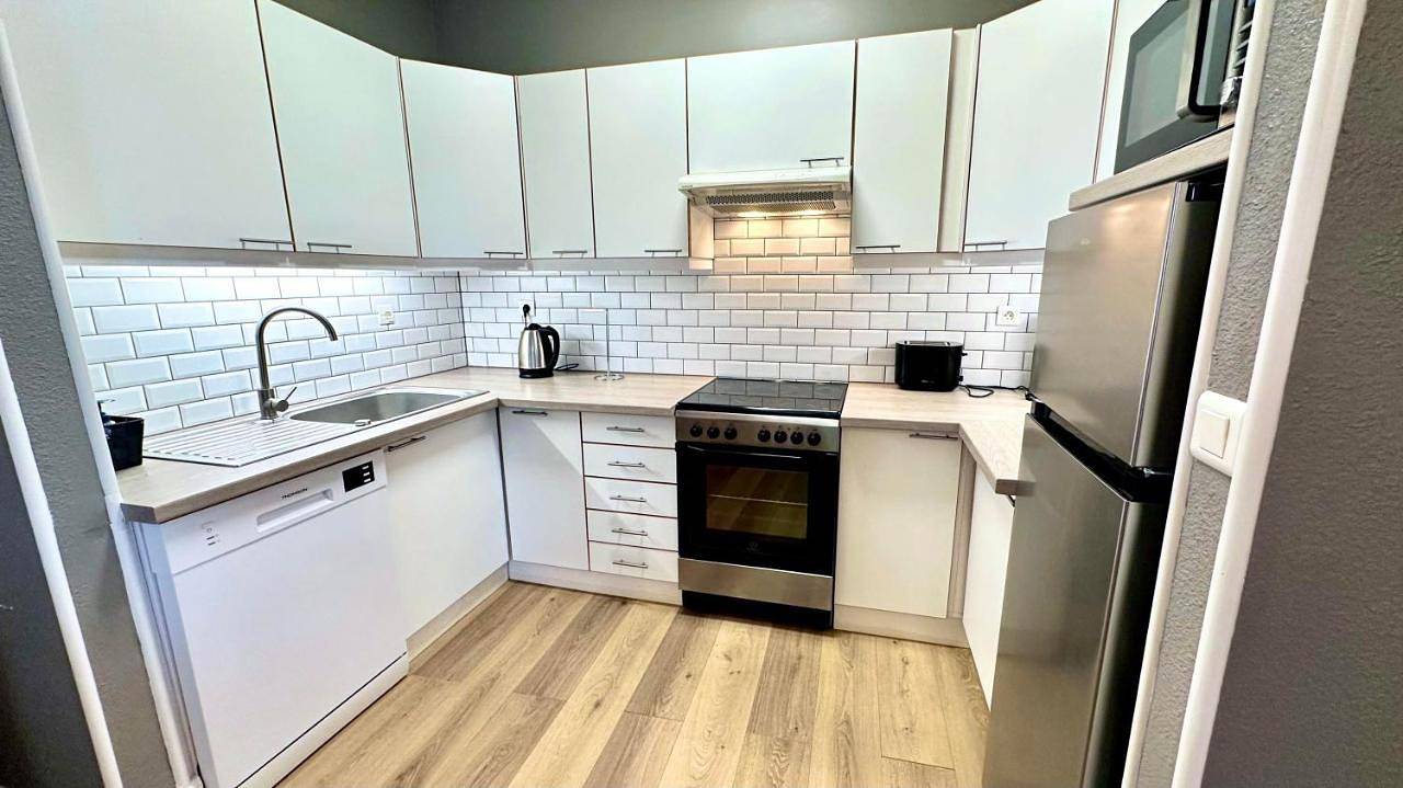Two-Bedroom House in Fongrave, Région de Villeneuve-sur-Lot