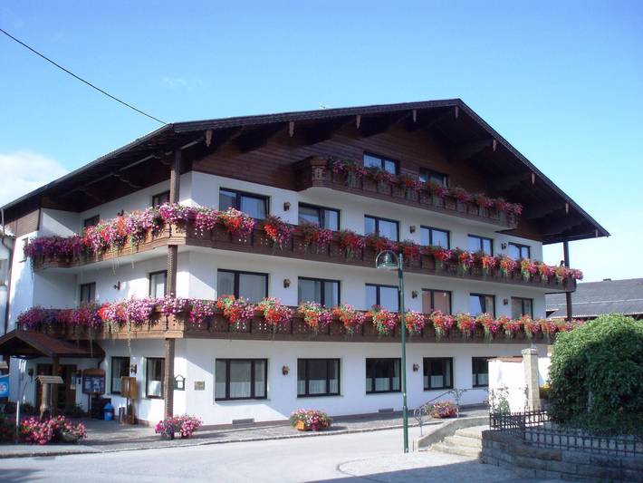 Hotel für 4 Personen, mit Balkon
