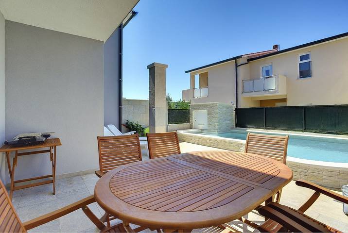 Strandhaus für 6 Personen, mit Pool und Terrasse, kinderfreundlich in Istrien - 2