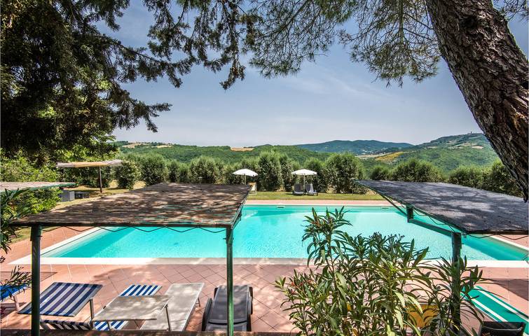 Appartamento intero, Appartamento di 140 mq con piscina e parcheggio - 600 m da Fiume Cecina in Radicondoli, Siena e dintorni