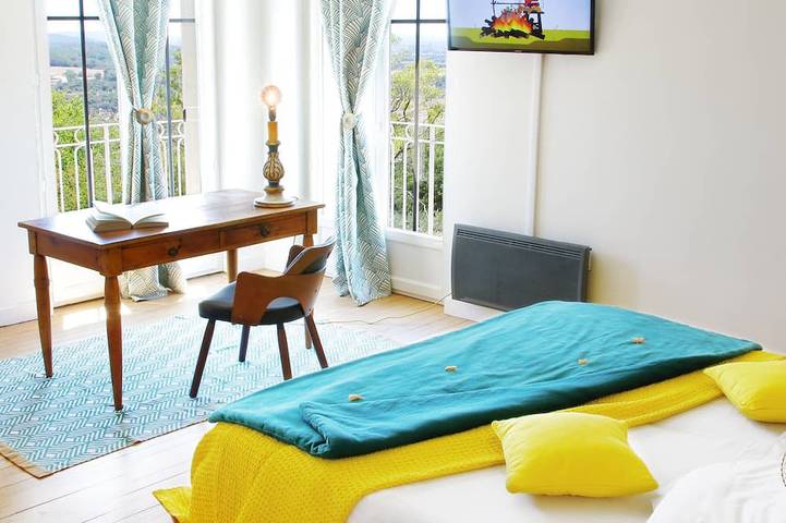 Gîte pour 2 personnes, avec jardin ainsi que balcon et piscine à La Garde-Adhémar - 3