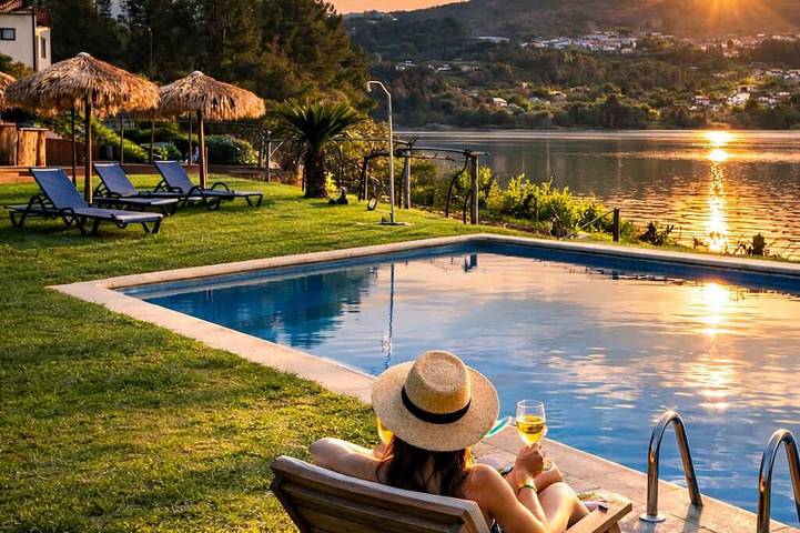 Location de vacances pour 14 personnes, avec Terrasse et Jardin dans Rio de Moinhos (Porto)