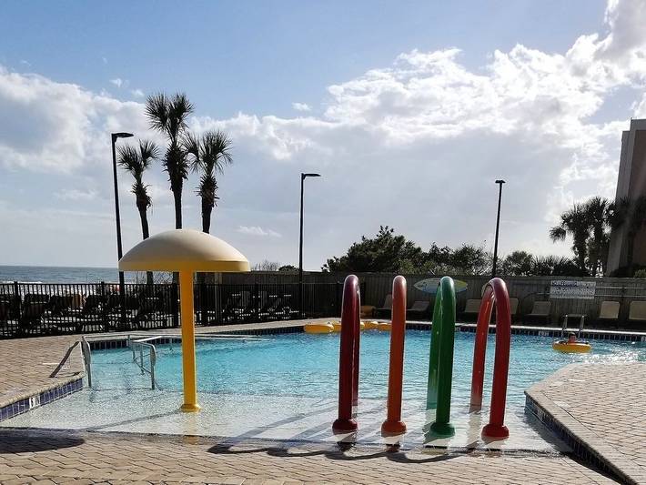 Vacation apartment for 4 people, with yard and balcony as well as hot tub and pool - 1