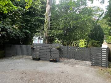 Holiday Rental for 14 People in Derry, County Londonderry, Photo 4