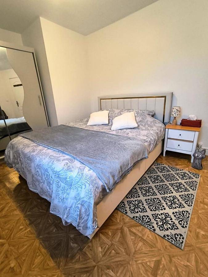 Deluxe Double Room (2 Adults + 1 Child) in La Ferté-sous-Jouarre, Seine-et-Marne