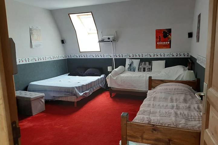 Location de vacances pour 9 personnes, avec jardin, animaux acceptés à Égliseneuve-d'Entraigues - 4