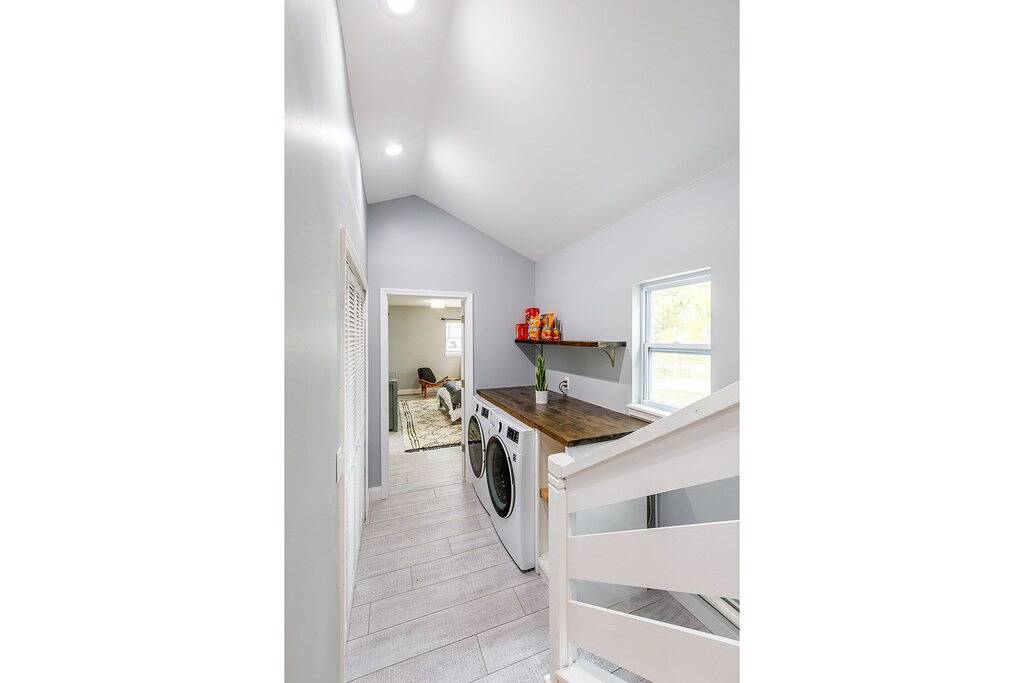 Stunning Three Bedroom Lake Escape in White Lake Township, Oakland County