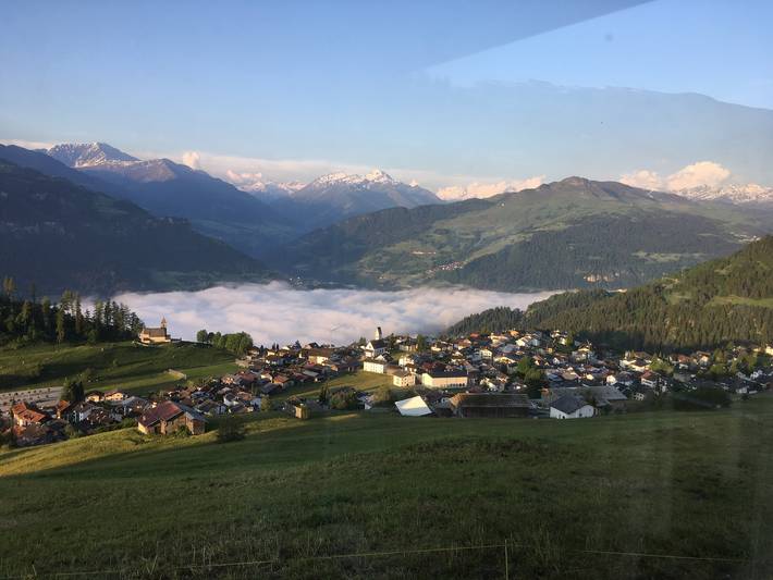 Entire holiday apartment, Ferienwohnung Clasgieri - 3 - Zimmer-Ferienwohnung 65m2, mit 2 Schlafzimmern, gut geeignet für 4 Prs. - max. 6 Prs. in Falera, Flims Laax Falera