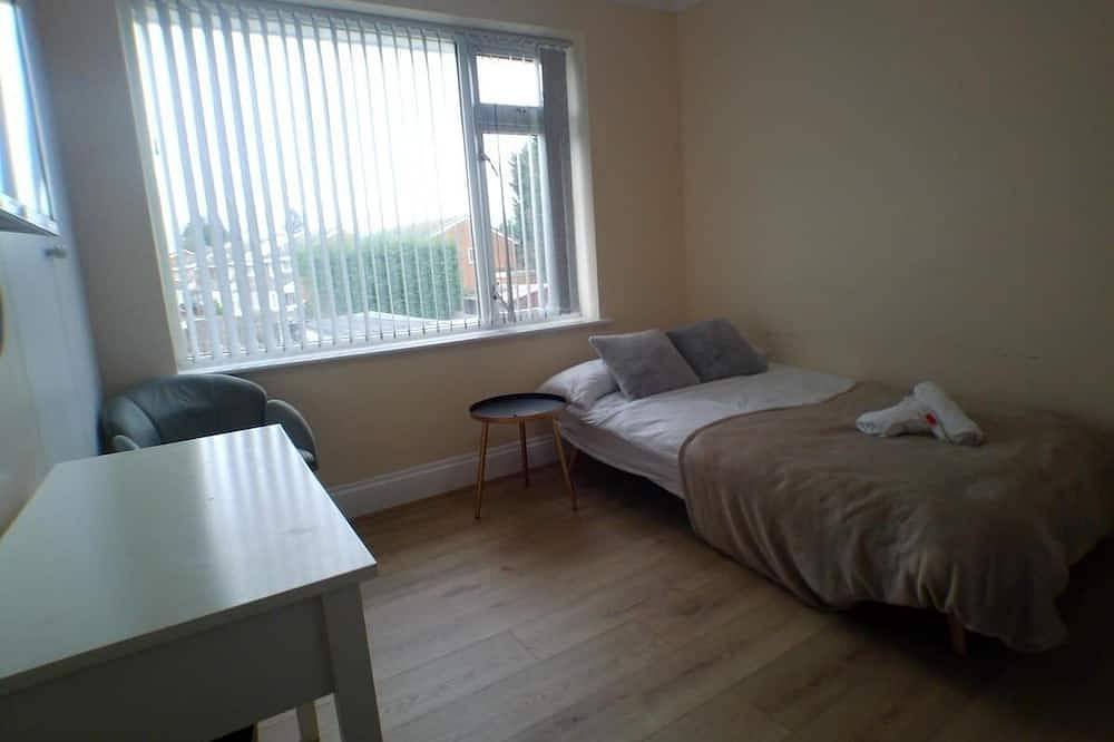 Appartement entier, Contemporary expansive apartment upper in Solihull, Région de Birmingham
