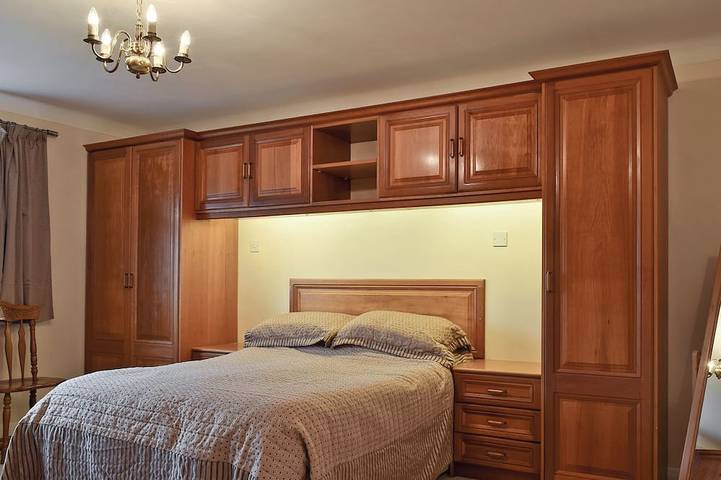 5 bedroom accommodation in Abbots Salford, near Stratford-upon-Avon in Salford Priors, Warwickshire