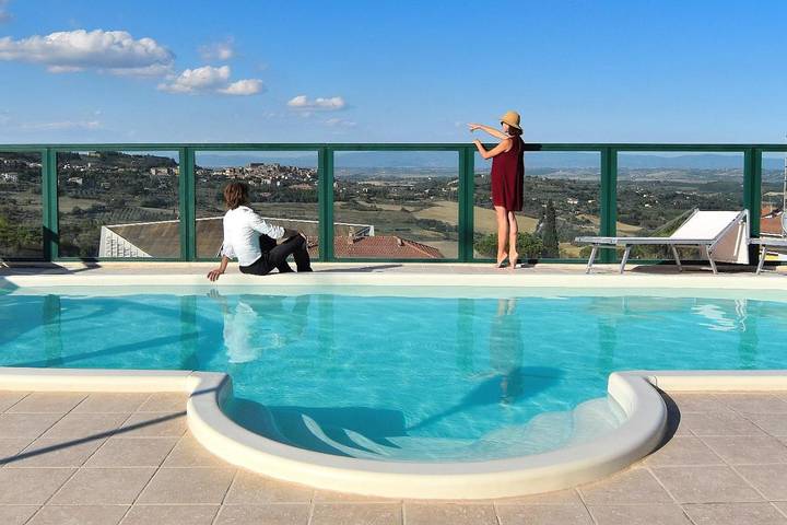 Hôtel, avec Jacuzzi et Terrasse ainsi que Jardin et Piscine à Chianciano Terme