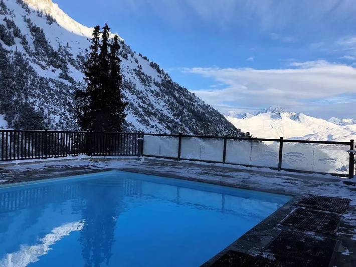 Chalet pour 4 personnes, avec vue ainsi que sauna et piscine, animaux acceptés dans Les Arcs - 2