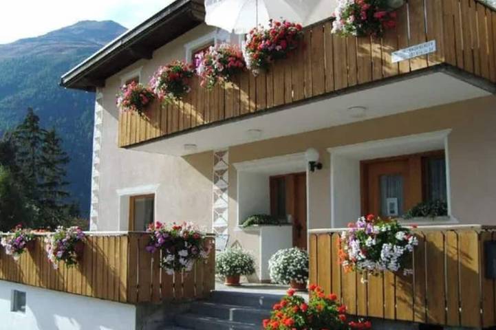 Ganze Wohnung, Chasa Clavuot, (Zernez) in Zernez, Unterengadin