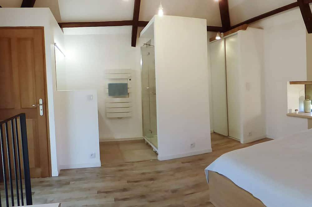 Entire apartment, The Gîte: The turret in Saint-Antonin-Noble-Val, Massif Central