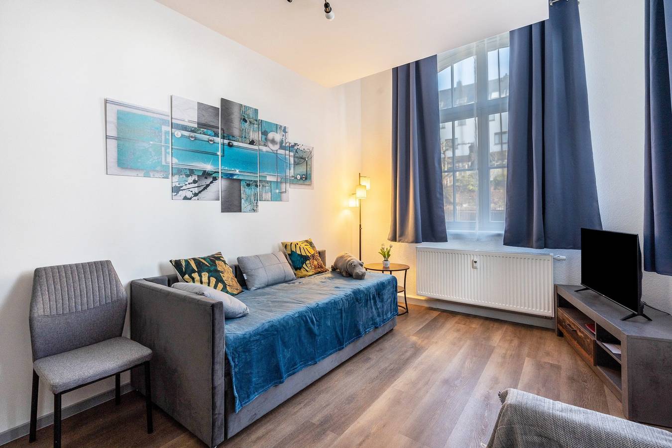 Ganze Wohnung, Gemütliche Ferienwohnung murihaus 2 mit Balkon & Parkplatz in Aue, Erzgebirge