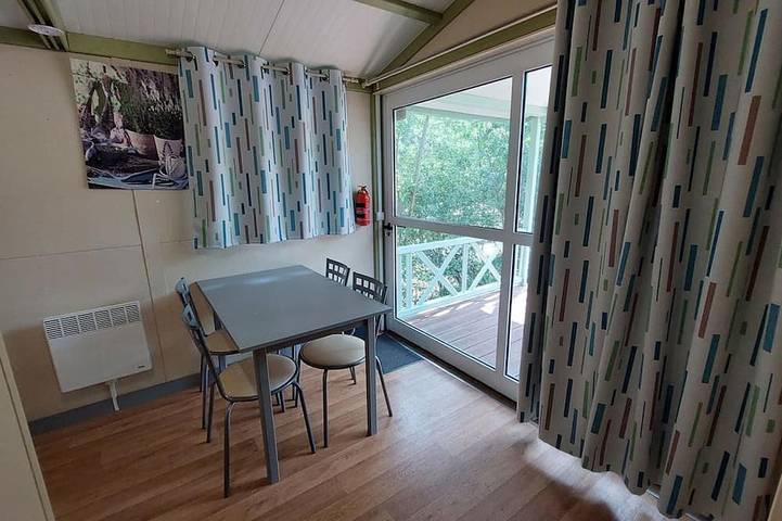 Chalet pour 2 avec Terrasse - Rampe d'accès in Soubès, Région de Lodève