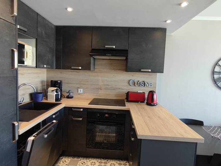 Gîte pour 4 personnes, avec balcon dans Plage du Nau - 3