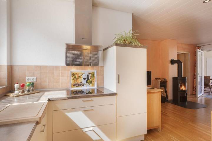 Geheel appartement, Appartement 'Wetekams Ferienwohnung W5' met privé-whirlpool, open haard en gratis wellness in Diemelstadt, Landkreis Waldeck-Frankenberg