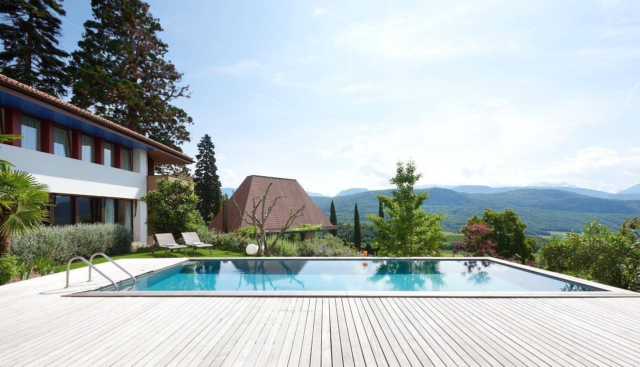 Luxury villa offering own swimming pool, sauna and wine cellar in Kalterer See, Kaltern an der Weinstraße
