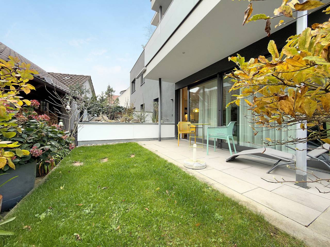 Ganze Wohnung, Ferienwohnung 'Ins Grüne, 89qm' mit privater Terrasse, privatem Garten und Wi-Fi in Langenargen, Region Bodensee-Oberschwaben