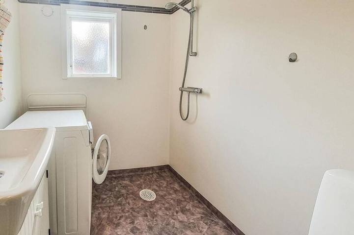 Ferienhaus für 8 Personen, mit Garten in Munkedal - 2